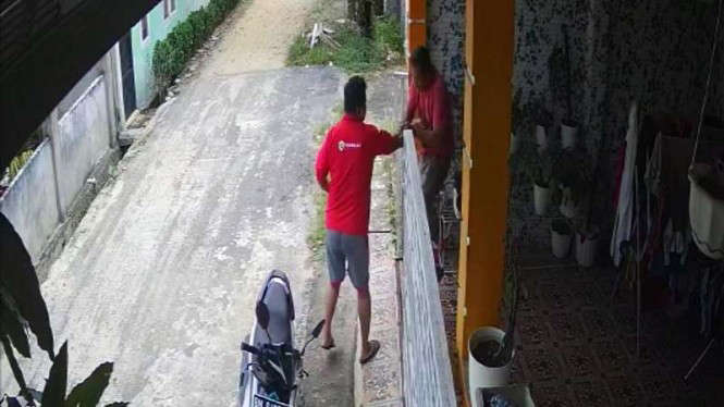 Viral di Pekanbaru, Polisi Ditusuk Orang tak Dikenal di depan Rumahnya